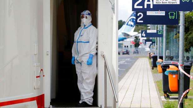 I Køln er der oprettet et midlertidigt testcenter ved byens lufthavn. Foto: Wolfgang Rattay/Reuters/Ritzau