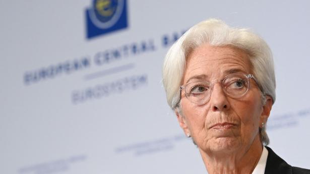 Christine Lagarde, der står i spidsen for ECB, har svært ved at hæve renten kraftigt for at få styr på inflationen, uden at Italien og andre sydeuropæiske lande løber ind i høje markedsrenter og måske en ny gældskrise, der kan true euroen. Arkivfoto: John Thys/AFP/Ritzau Scanpix