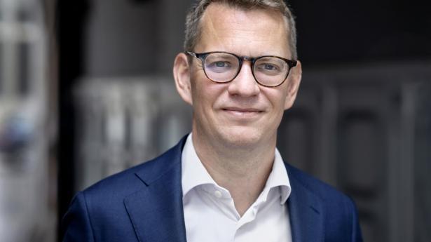 Niels Arne Dam, cheføkonom i Finans Danmark, understreger, at det vil være en glidebane, hvis der skal udskrives skatter til bestemte personer eller brancher, fordi staten går ind og hjælper familier i problemer. PR-foto