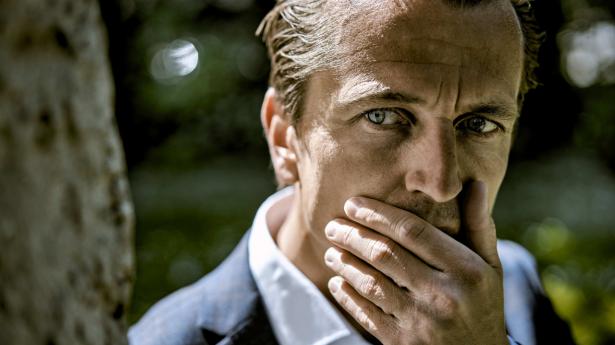 Peter Haahr Nielsen startede i Carlsberg som 26-årig og har efterhånden fået grønt blod i årene. Det får mange, når de kommer inden for dørene, fortæller direktøren for den danske del af bryggerikæmpen. Foto: Steven Achiam