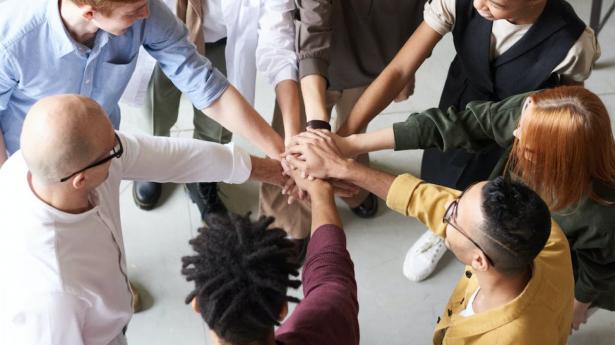 En effektiv arbejdsplads: styrk samarbejdet med teambuilding