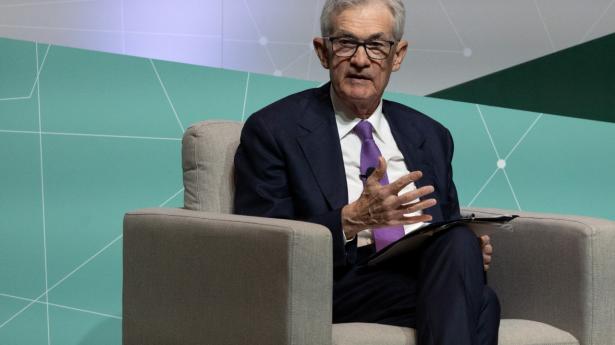 Hvad nu, Jerome Powell? Feds chef skal gå en svær balancegang på rentepolitikken efter dagens inflationstal. Arkivfoto: Jim Watson/AFP/Ritzau Scanpix