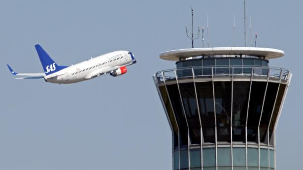En mulig strejke blandt SAS' piloter får selskabet til at tilbyde passagerer, at de kan booke deres billetter om til mellem 6. maj og 30. september. (arkivfoto)