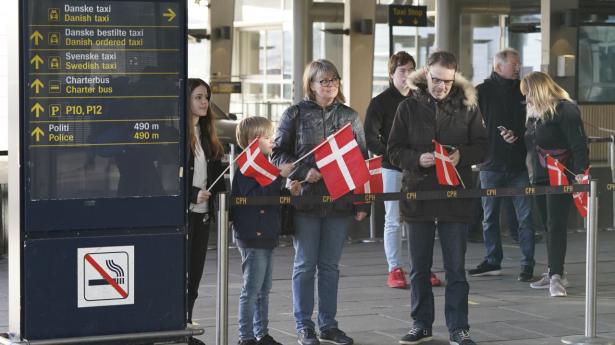 Danskere som har været strandet i Peru på grund af Covid-19 er ankommet til Københavns Lufthavn fredag.