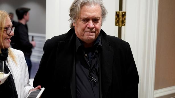 Steve Bannon, som var præsident Donald Trumps chefstrateg og kampagnechef, er torsdag blevet anholdt og sigtet for at have bedraget donorer. Arkivfoto: Joshua Roberts/Reuters