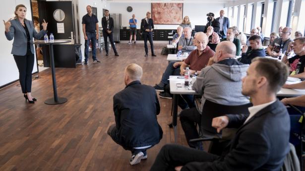 Statsminister Mette Frederiksen mødte 3F'ere hos 3F i Kastrup 27. august. Her talte hun blandt andet om retten til tidlig pension. (Arkivfoto).