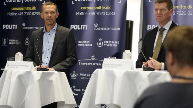 - Vi kan meget snart - måske i morgen, hvor vi opdaterer rejsevejledninger igen - komme i en situation, som vi havde 13. marts, hvor hele verden er orange, siger Erik Brøgger, direktør i Udenrigsministeriet, på et pressemøde. Foto: Liselotte Sabroe/Ritzau Scanpix