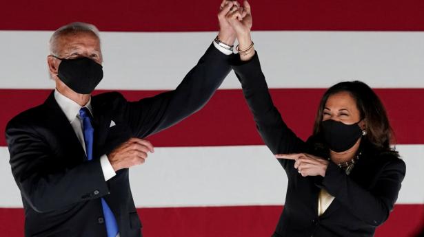 56-årige Kamala Harris bliver med valgsejren til Demokraterne den første kvindelige vicepræsident i USA's historie.