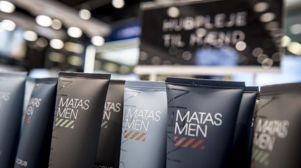 Mangler man lidt til den personlige pleje, kan man, trods nedlukningen af detailhandlen, fortsat gå i blandt andet Matas-butikkerne. De sælger nemlig også medicin og må derfor holde åbent.