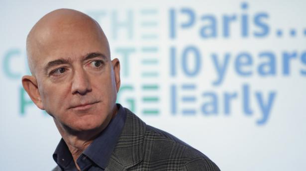 Adskillige af de rigeste amerikanere har ikke betalt indkomstskat i flere år, viser en journalistisk undersøgelsesrapport, som blev offentliggjort tirsdag. Rapporten kommer på et tidspunkt, hvor der i Washington er diskussioner om, hvordan man kan foregribe skatteunddragelse hos de mest velhavende personer og selskaber.