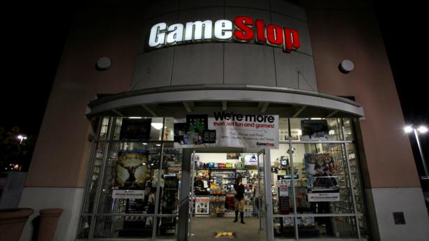 Gamestop-aktien faldt tungt torsdag, da selskabet vil rejse yderligere kapital ved aktiesalg, og da de amerikanske børsmyndigheder har indledt en undersøgelse af handlen med meme-aktien. Foto: Mario Anzuoni/Reuters