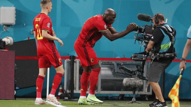 Romelu Lukaku sendte en hilsen til Christian Eriksen efter sit mål til 1-0.