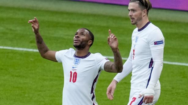 Englands Raheem Sterling og Jack Grealish fik hovedroller mod Tjekkiet med mål og assist. Arkivfoto: Matt Dunham/Ritzau Scanpix