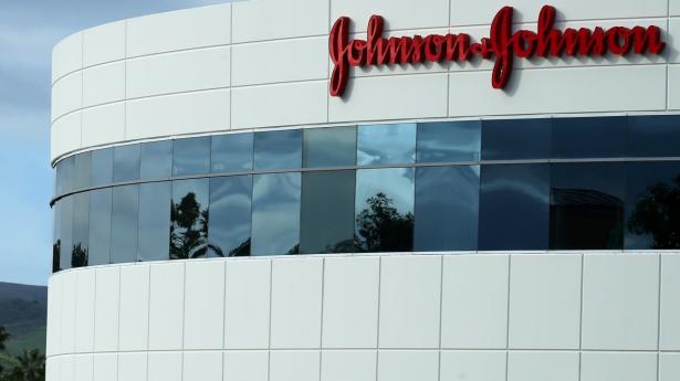 Johnson & Johnson har indgået forlig i en opioidsag i delstaten New York. Det betyder, at medicinalselskabet skal betale godt 1,6 milliarder kroner og samtidig indvilger i at stoppe salget af opioider i USA. (Arkivfoto)