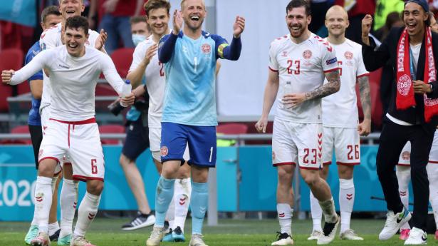 Yussuf Poulsen ses her helt til højre efter sejren over Wales. Han var dog ikke i den danske kamptrup til opgøret.
