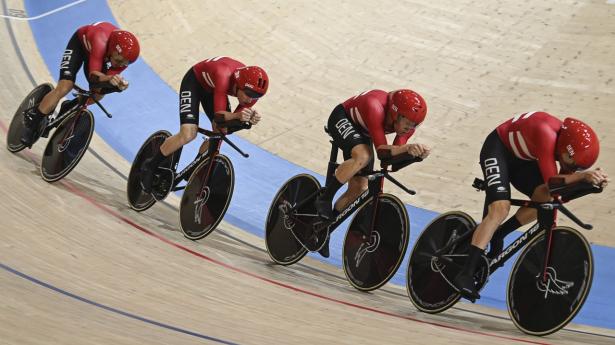 Niklas Larsen, Lasse Norman Hansen, Frederik Rodenberg og Rasmus Lund måtte tage til takke med sølv efter en tæt duel i finalen mod Italien. Foto: Sebastian Gollnow/Ritzau Scanpix