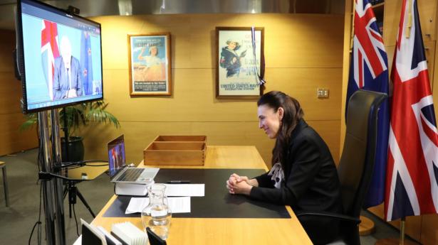Den nye frihandelsaftale mellem Storbritannien og New Zealand blev underskrevet onsdag under et videomøde mellem Jacinda Ardern og Boris Johnson.