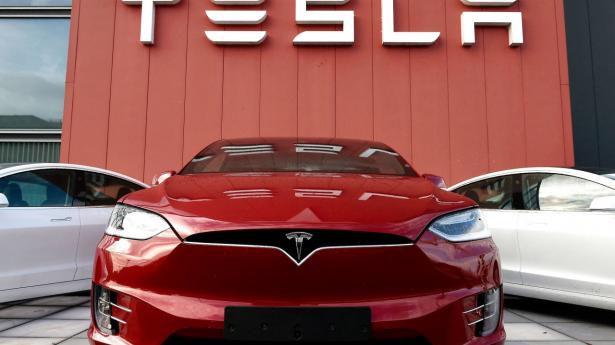 Teslas afktie er den seneste uges tid steget med 30 pct. og har nu en markedsværdi på næsten 1140 mia. dollar.
