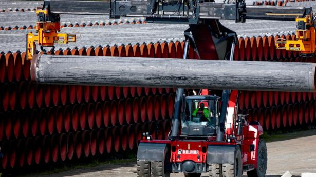 Den amerikanske udenrigsminister, Antony Blinken, opfordrer Tyskland til at stoppe den kommende gasrørledning Nord Stream 2 fra Rusland, hvis Moskva invaderer Ukraine.
