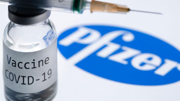 Pfizer solgte covid-19-vacciner for 13,2 mia. dollar i første kvartal. Næsten 3 mia. dollar mere end ventet.