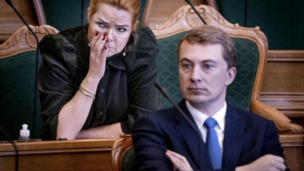 Flere blå partier er endnu ikke klar til at melde ud, om de helst ser Venstres formand, Jakob Ellemann-Jensen, eller De Konservatives formand, Søren Pape Poulsen, som statsminister. Danmarksdemokraternes formand, Inger Støjberg (tv.), og Dansk Folkepartis formand, Morten Messerschmidt (th.), ønsker først at have samtaler med de to borgerlige statsministerkandidater. Arkivfoto: Liselotte Sabroe/Ritzau Scanpix