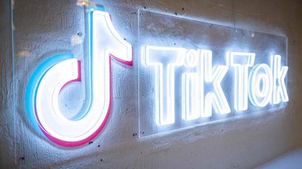 Den amerikanske delstat Indiana mener, at TikTok skal gøre dets brugere bekendt med, at brugerdata kan tilgås af den kinesiske regering. (Arkivfoto).