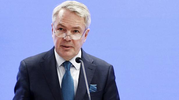 Finlands linje ænder sig ikke, siger Finlands udenrigsminister, Pekka Haavisto, på et pressemøde. Finland og Sverige skal sammen ind i Nato uanset tyrkiske krav. Arkivfoto: Lehtikuva/Reuters