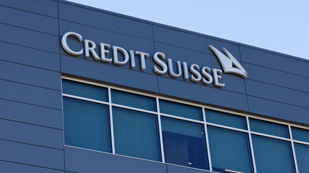 Credit Suisse har oplyst, at kunder havde forladt banken og trukket 120 milliarder dollar med sig i sidste kvartal af sidste år. Det var starten på uro omkring banken. (Arkivfoto).