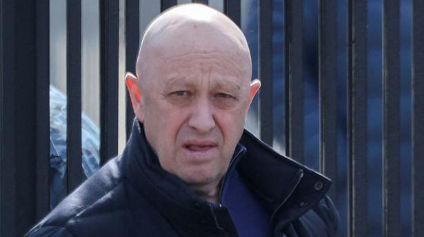 Wagner-gruppens chef, Jevgenij Prigozjin, og den russiske militærledelse har i længere tid været på kollisionskurs. Nu skruer han om muligt endnu mere op for retorikken med beskyldninger om russisk angreb på den private militærgruppe. Arkivfoto: Yulia Morozova/Reuters