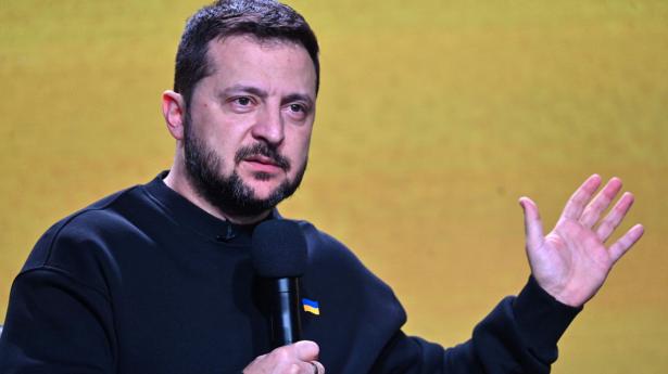 Ukraines præsident, Volodymyr Zelenskyj, har lagt sin families indkomst for 2022 og tilbage i tiden frem på sit præsidentielle web. Sergei Supinsky/Ritzau Scanpix