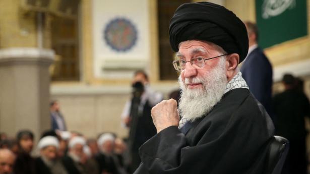Irans øverste leder, ayatollah Ali Khamenei, har sagt, at Israel "bør straffes, og at det nok skal blive det". (Arkivfoto).