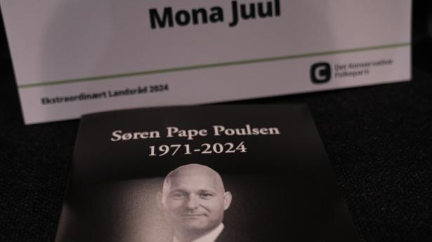 De Konservative holder ekstraordinært landsråd søndag Herning, hvor Søren Pape Poulsen mindes, og hvor Mona Juul senere på dagen vælges som ny formand.