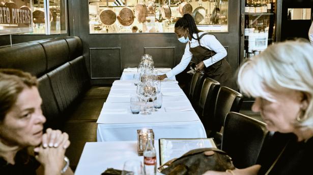 Hellerup Klub er blevet til Rosé Rosé bar & Bistro. Foto: Steven Achiam