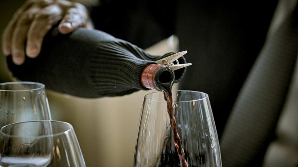 40 vine blev blindsmagt i Børsens sommervinsmagning, som fandt sted på Sølyst i Klampenborg. Foto: Steven Achiam.