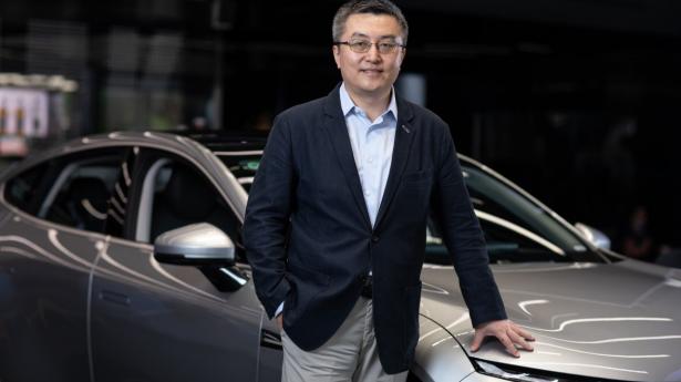 Brian Gu, præsident og næstformand for bestyrelsen i Xpeng, mener, at faldende batteripriser kan betyde noget for elbilproducentens konkurrencedygtighed. PR-foto