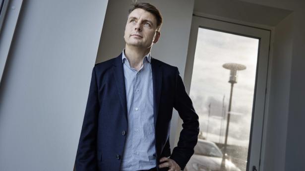 “Det kan lyde paradoksalt. Men robotter gør os i stand til at beholde vores knowhow og arbejdspladser inden for landets grænser,” skriver Michael Nielsen. PR-foto