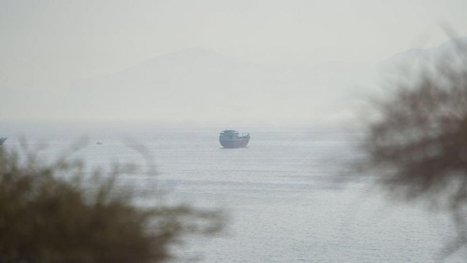 Ifølge Bloomberg er Iran og Oman ved at udarbejde en meddelelse om en aftale i Hormuzstrædet.