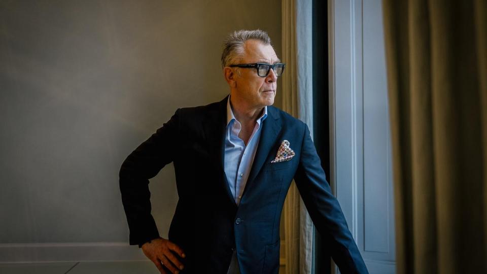 Mit liberale udgangspunkt har altid været, at markeder fungerer bedst, når de regulerer sig selv. Men når de ikke gør, må samfundet sætte grænsen, skriver Morten Christiansen om regulering af sociale medier.