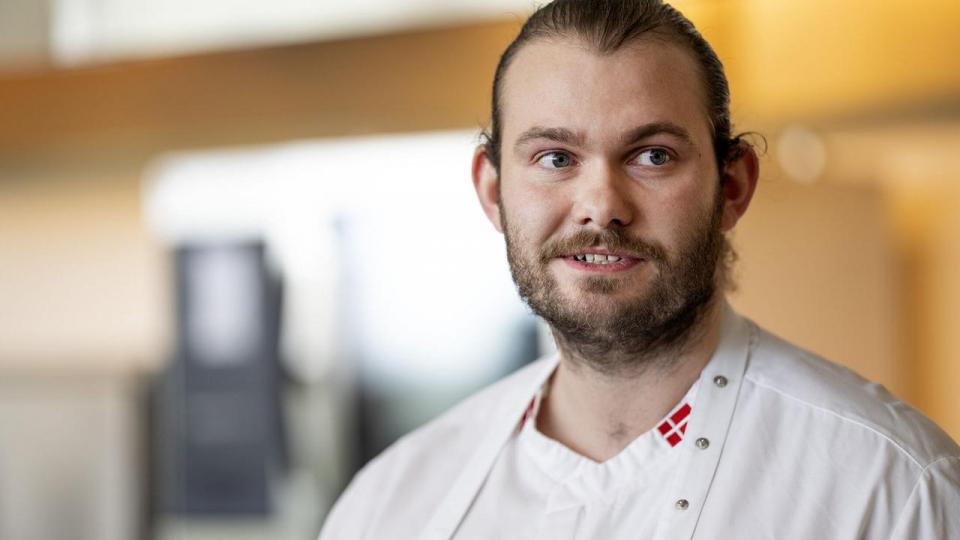 Michael Nørtoft fra Restaurant Ti Trin Ned i Fredericia er videre til finalen i Årets Kok 2026.
