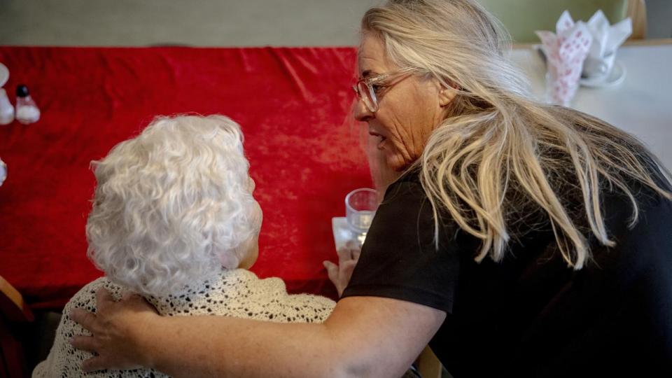 Vi skal sikre en stærk velfærd, der følger med, når samfundet bliver rigere, og når der er et stigende behov i sundhedsvæsenet og i vores daginstitutioner og skoler.