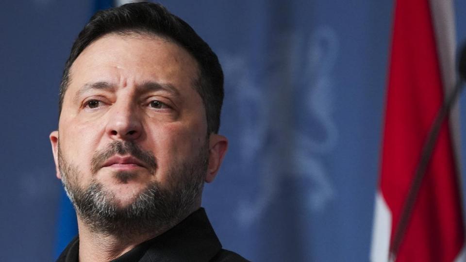 Ukraines præsident, Volodymyr Zelenskyj, siger fredag, at en møde mellem Rusland, USA og Ukraine vil finde sted i november. 
