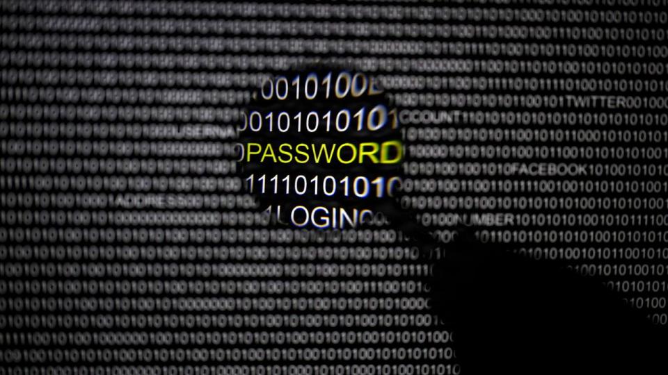 Der er fortsat et tydeligt gab mellem virksomhedernes opmærksomhed på cybersikkerhed og deres praktiske evne til at håndtere et angreb, skriver Nicolai Moresco og Jakob Ellemann-Jensen.