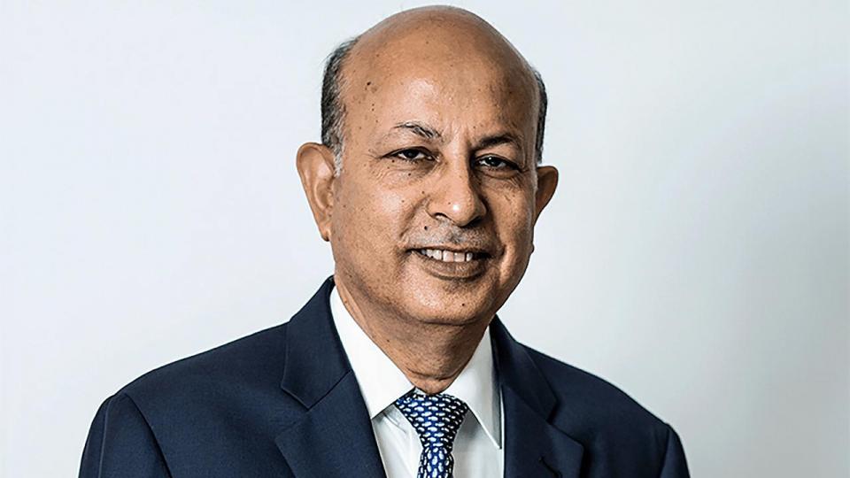 Manoj Kumar er stifter og topchef i MNK Group, der nu overtager ETU Forsikring.