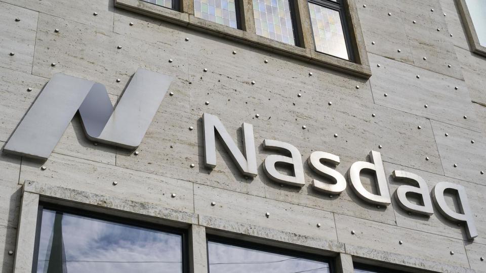 Hvilken dansk aktie er røget på observationslisten hos Nasdaq?