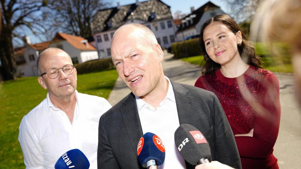 Enhedslisten til forhandlinger på Marienborg.