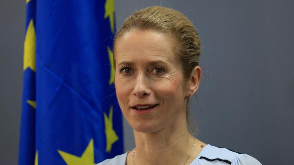 EU's udenrigschef, Kaja Kallas, besøgte torsdag Libanon, hvor EU måske snart vil etablere en træningsmission for at styrke de libanesiske sikkerhedsstyrker.