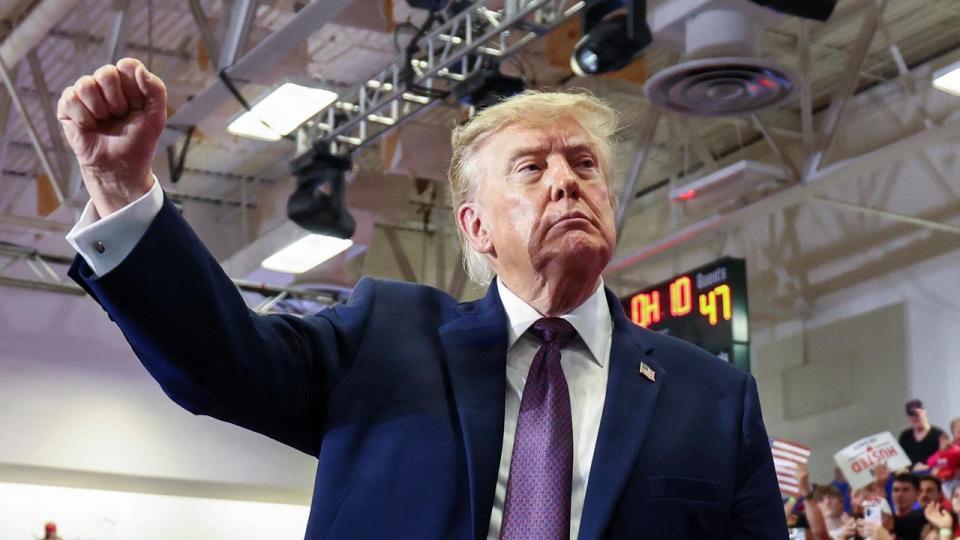 Donald Trump var natten til torsdag dansk tid i byen Chillicothe i delstaten Ohio for at bakke op om senatoren Jon Husted, der forsøger at blive genvalgt som senator i delstaten. 