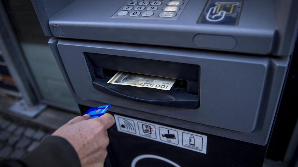 Beskæftigelsen på tværs af den finansielle sektor er steget med 1800 personer det seneste år. 