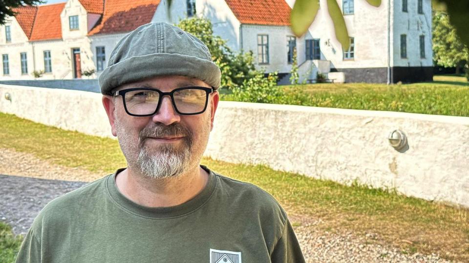 Ulrik Bang er bestyrer på Knivholt Hovedgård, der ligger lige uden for Frederikshavn.  