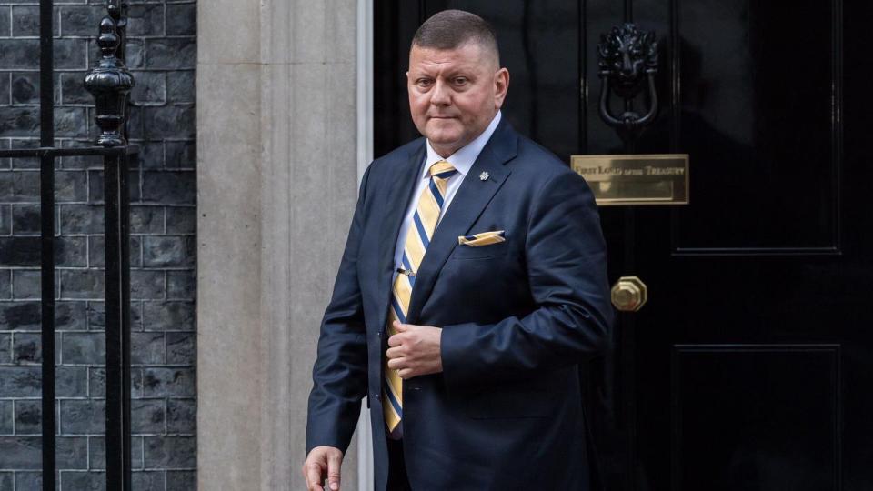 Ukraines ambassadør i Storbritannien, Valerii Zaluzhnyi, er overbevist om, at Ukraine ikke bliver medlem af Nato. Erkendelsen er, at ingen amerikanske præsidenter så længe øjet rækker vil arbejde målrettet på at indlemme Ukraine.